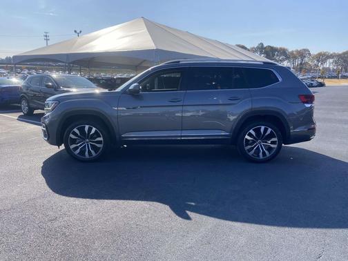 2023 Volkswagen Atlas 3.6L SEL Premium