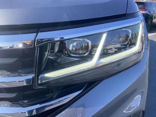 2023 Volkswagen Atlas 3.6L SEL Premium