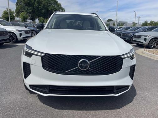 Crystal White Pearl 2026 Volvo XC90 Ultra Dark Theme, B6 AWD Gas (mild hybrid), Gasoline, 7 Seats