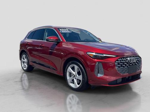 Grenadine Red Metallic 2025 Audi Q5 Prestige TFSI quattro S tronic