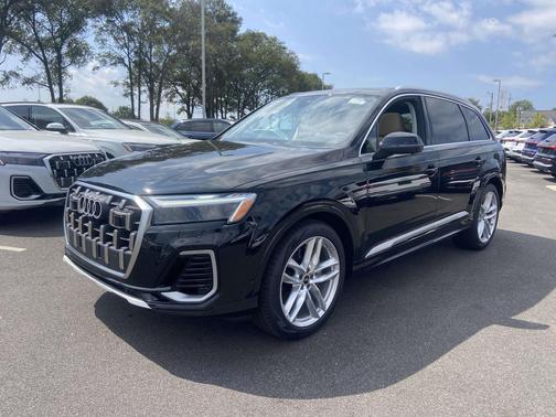 2025 Audi Q7 55 Premium Plus
