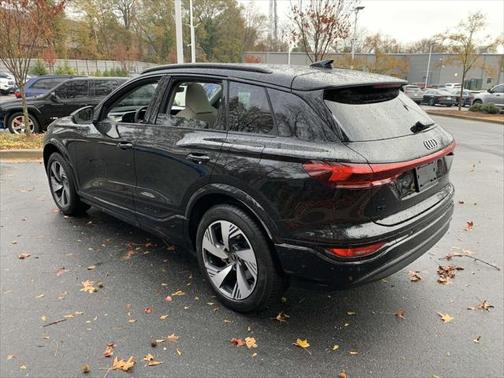 2025 Audi Q6 e-tron Premium Plus quattro