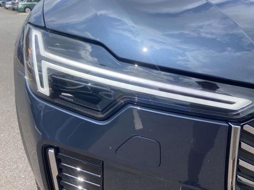 2026 Volvo XC90 B5 Plus 7-Seater