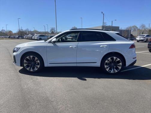 2025 Audi Q8 55 Premium Plus