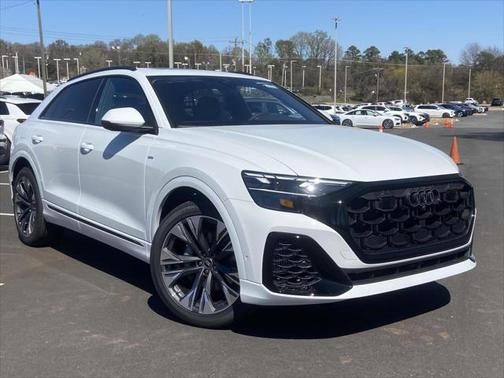 2025 Audi Q8 55 Premium Plus