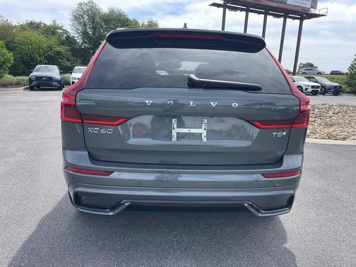 Forest Lake 2026 Volvo XC60 Plug-In Hybrid Plus, T8 AWD Electric/Gasoline, Dark