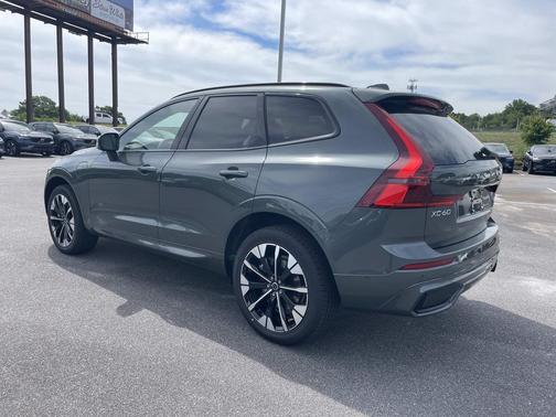 Forest Lake 2026 Volvo XC60 Plug-In Hybrid Plus, T8 AWD Electric/Gasoline, Dark