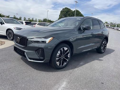 Forest Lake 2026 Volvo XC60 Plug-In Hybrid Plus, T8 AWD Electric/Gasoline, Dark