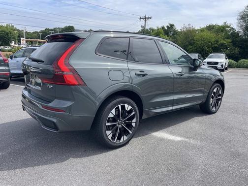 Forest Lake 2026 Volvo XC60 Plug-In Hybrid Plus, T8 AWD Electric/Gasoline, Dark