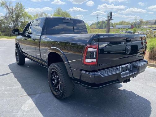 Diamond Black Crystal Pearlcoat 2022 RAM 2500 Laramie Mega Cab 4x4 6'4' Box