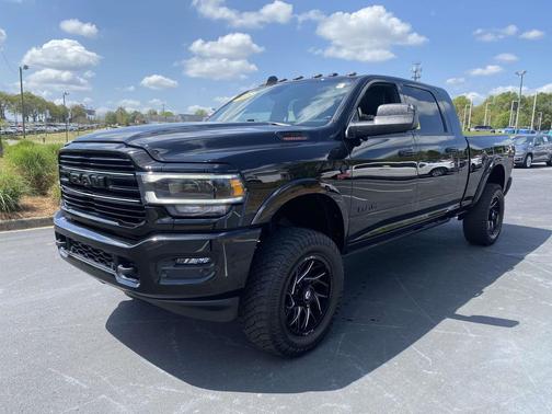 Diamond Black Crystal Pearlcoat 2022 RAM 2500 Laramie Mega Cab 4x4 6'4' Box