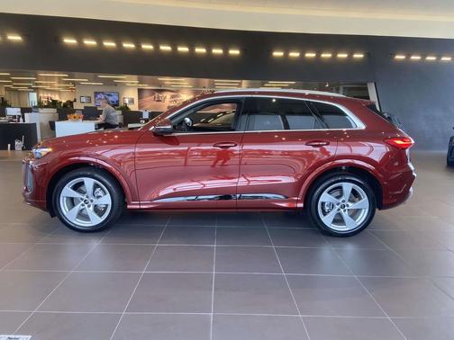 2025 Audi Q5 Prestige TFSI quattro S tronic