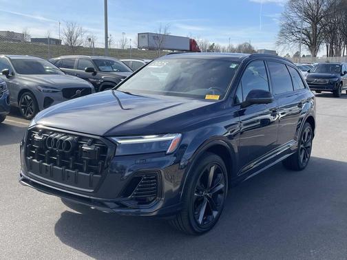 2025 Audi Q7 55 Premium Plus