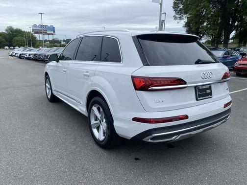 Carrara White 2023 Audi Q7 45 Premium Plus