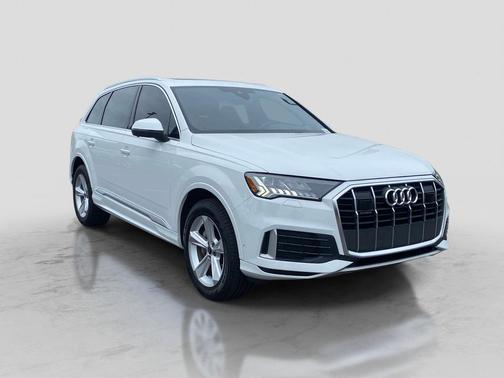 Carrara White 2023 Audi Q7 45 Premium Plus