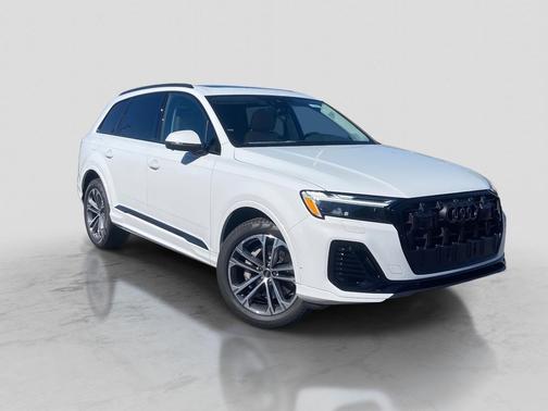 2026 Audi Q7 55 Premium
