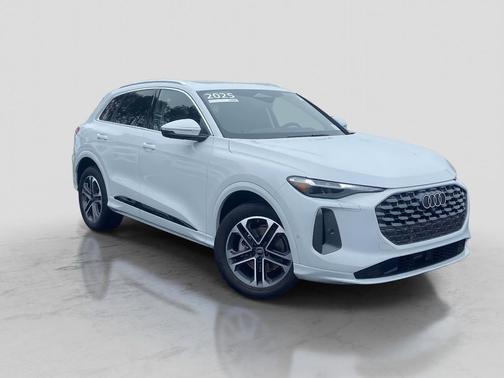 2025 Audi Q5 Premium Plus TFSI quattro S tronic