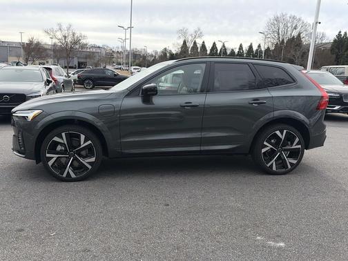 2026 Volvo XC60 Plug-In Hybrid Ultra, T8 AWD Electric/Gasoline, Dark