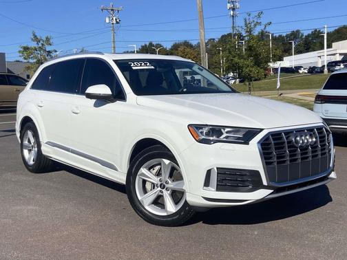2022 Audi Q7 45 Premium