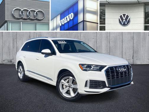 2022 Audi Q7 45 Premium