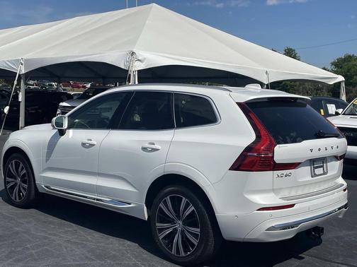 2023 Volvo XC60 B5 Plus Bright Theme