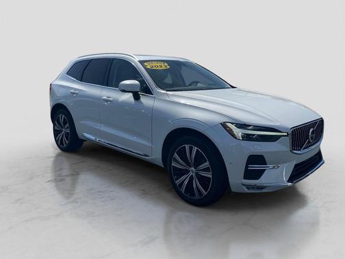2023 Volvo XC60 B5 Plus Bright Theme