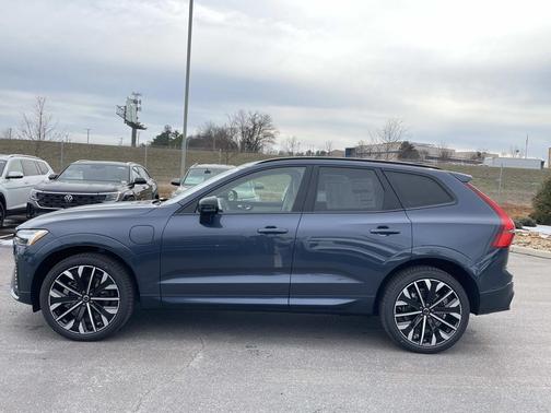 2026 Volvo XC60 Plug-In Hybrid Ultra, T8 AWD Electric/Gasoline, Dark
