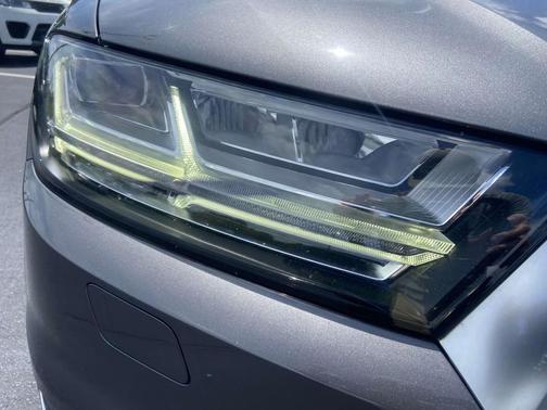 2019 Audi Q7 55 Prestige