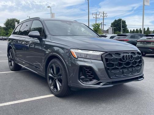 Daytona Gray 2026 Audi Q7 55 Prestige