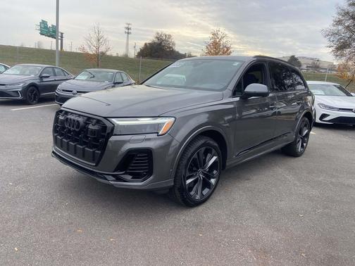 2025 Audi Q7 55 Premium Plus