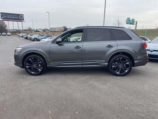 2025 Audi Q7 55 Premium Plus