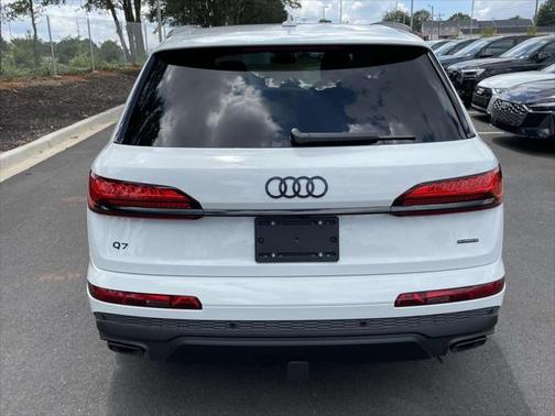 2025 Audi Q7 55 Premium Plus