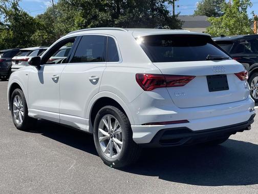 2025 Audi Q3 Premium 45 TFSI S line quattro Tiptronic