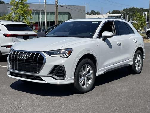 2025 Audi Q3 Premium 45 TFSI S line quattro Tiptronic