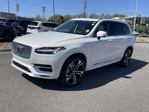 2024 Volvo XC90 B6 Ultimate Bright Theme 7-Seater
