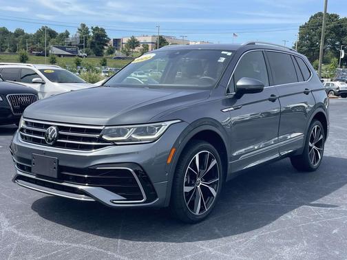 Platinum Gray Metallic 2022 Volkswagen Tiguan 2.0T SEL R-Line 4MOTION