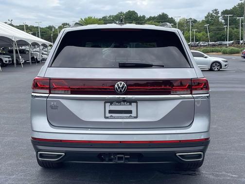 silver mist metallic 2026 Volkswagen Atlas 2.0T SE w/Technology