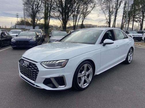 2022 Audi S4 Premium Plus TFSI quattro Tiptronic