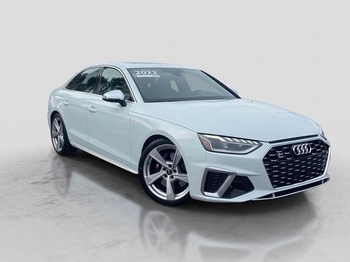 2022 Audi S4 Premium Plus TFSI quattro Tiptronic
