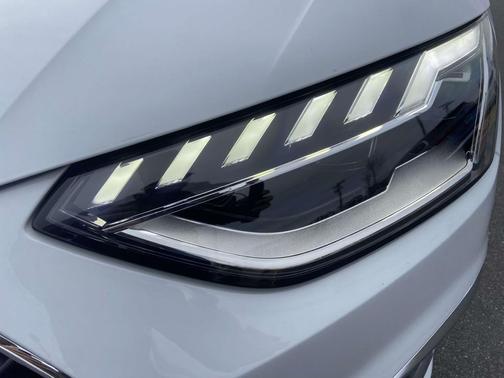 2022 Audi S4 Premium Plus TFSI quattro Tiptronic