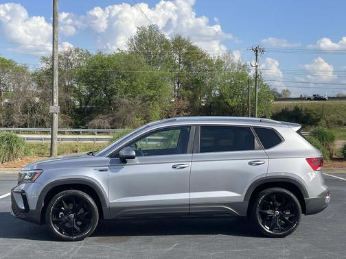 Quicksilver Metallic 2020 Buick Enclave FWD Essence