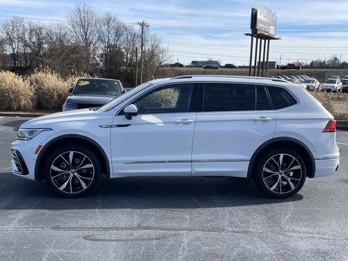 2022 Volkswagen Tiguan 2.0T SEL R-Line 4MOTION