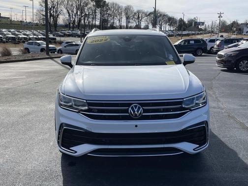 2022 Volkswagen Tiguan 2.0T SEL R-Line 4MOTION