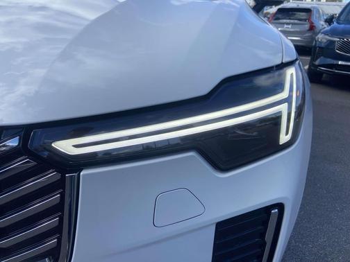 2026 Volvo XC90 B5 Core