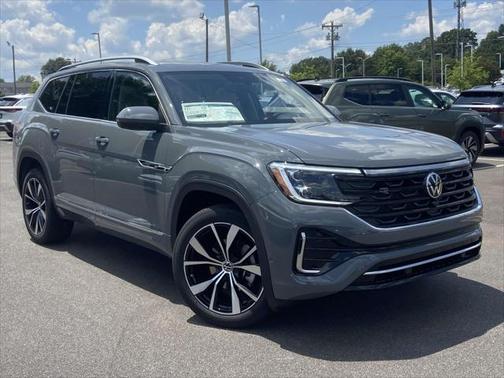 2025 Volkswagen Atlas 2.0T SEL Premium R-Line 4MOTION