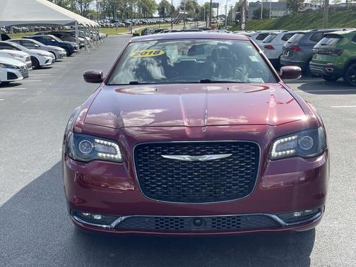 Velvet Red Pearlcoat 2018 Chrysler 300 S