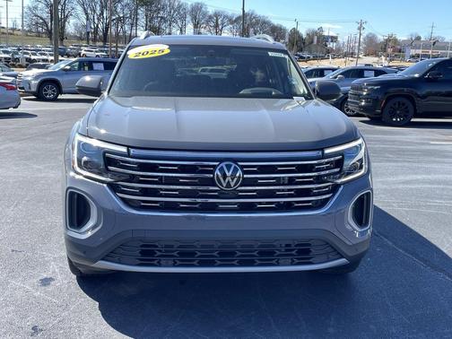 2025 Volkswagen Atlas 2.0T SEL