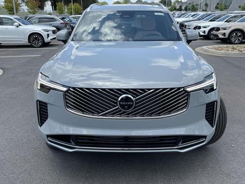 2026 Volvo XC90 Plug-In Hybrid T8 Plus 7-Seater