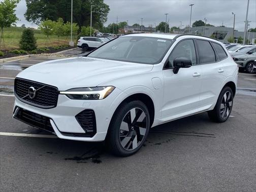 2025 Volvo XC60 Plug-In Hybrid T8 Plus