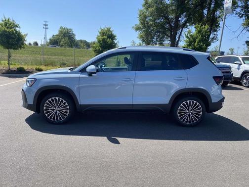 Gray 2026 Volkswagen Taos SE